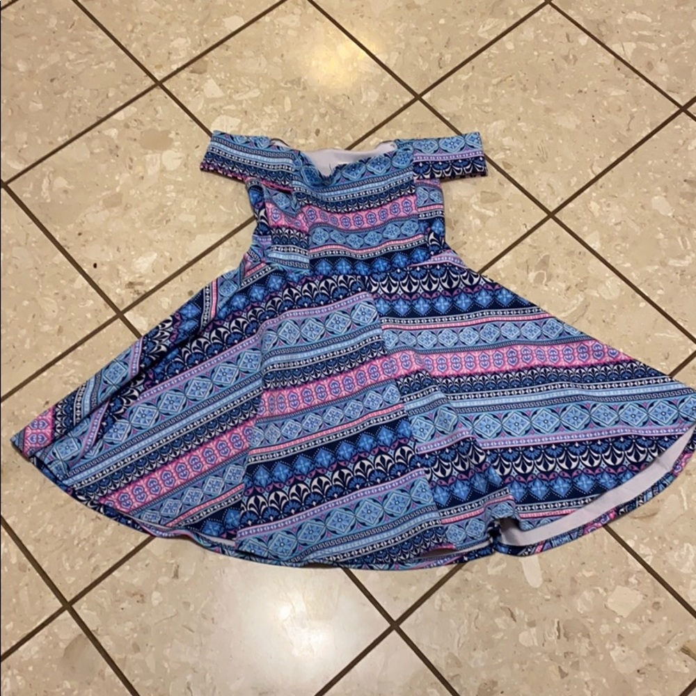 Dress - Picture 2 of 3